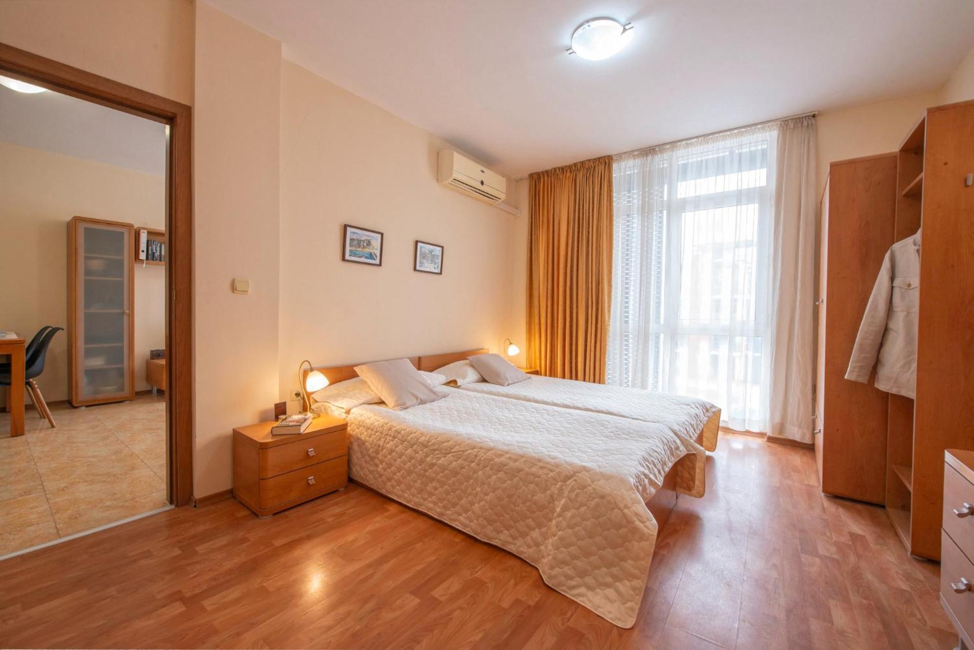 Elit 4 Apartments Сонячний Берег Екстер'єр фото