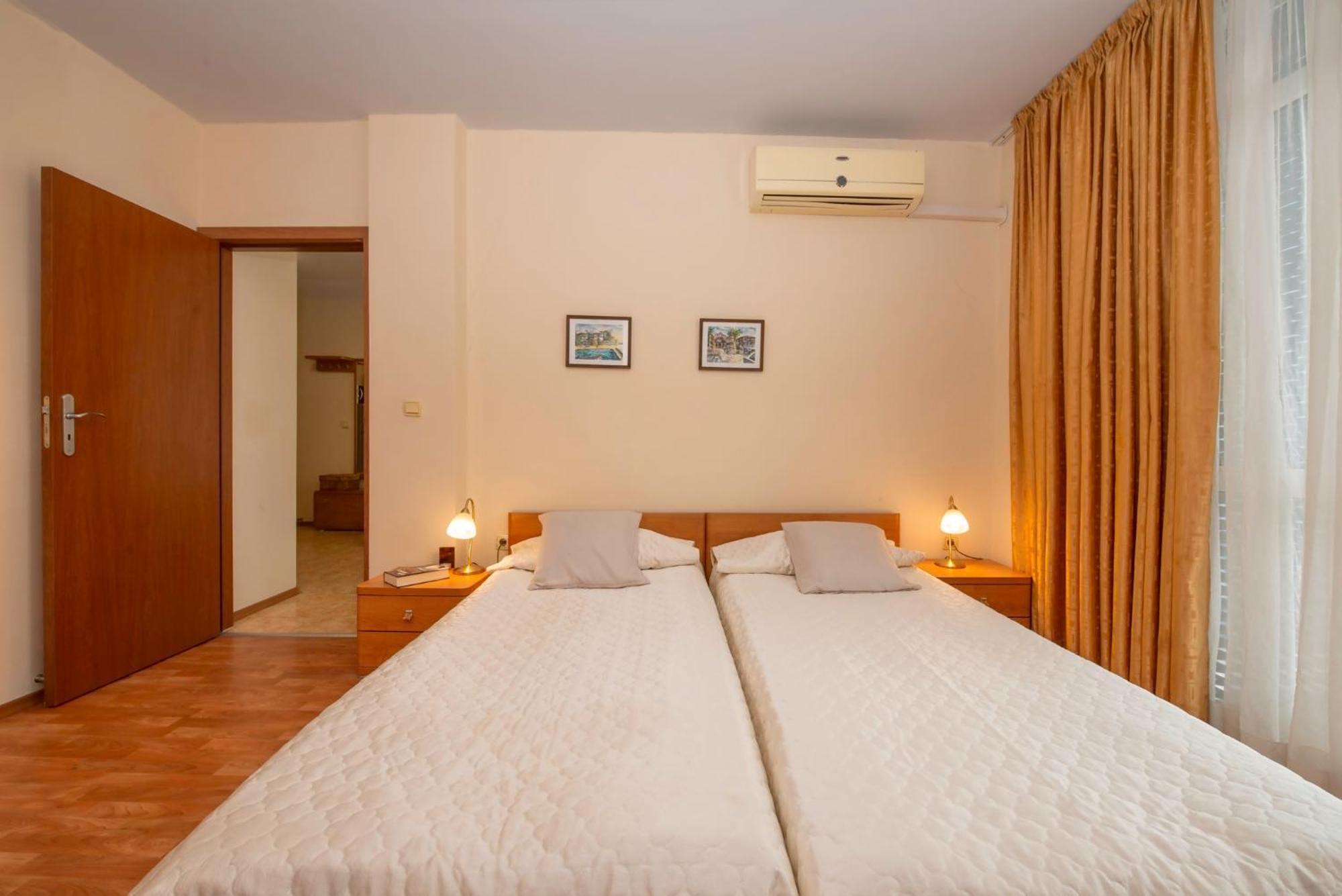 Elit 4 Apartments Сонячний Берег Екстер'єр фото