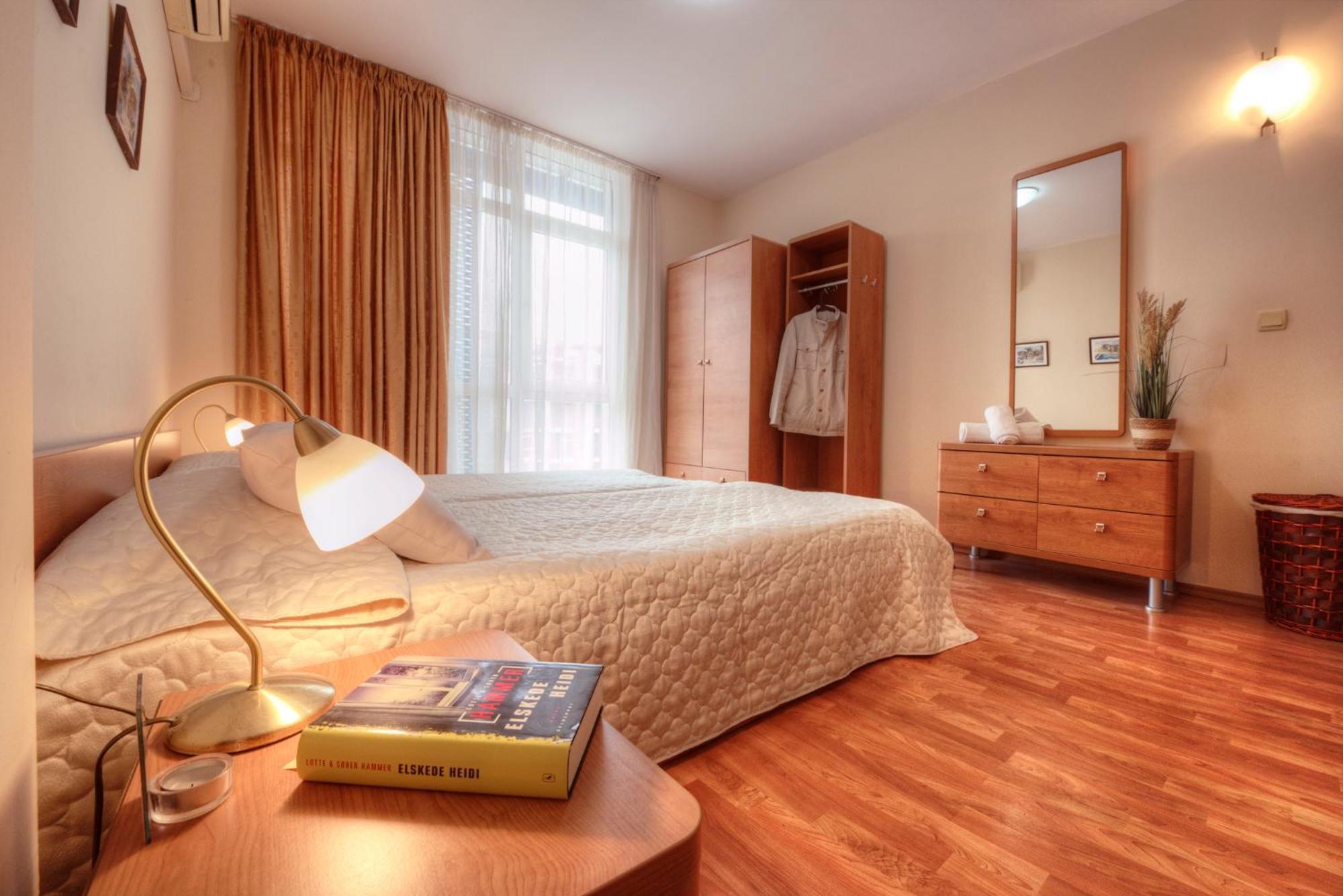 Elit 4 Apartments Сонячний Берег Екстер'єр фото