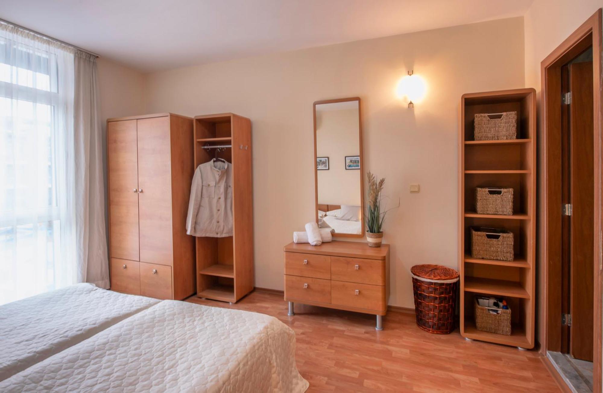 Elit 4 Apartments Сонячний Берег Екстер'єр фото