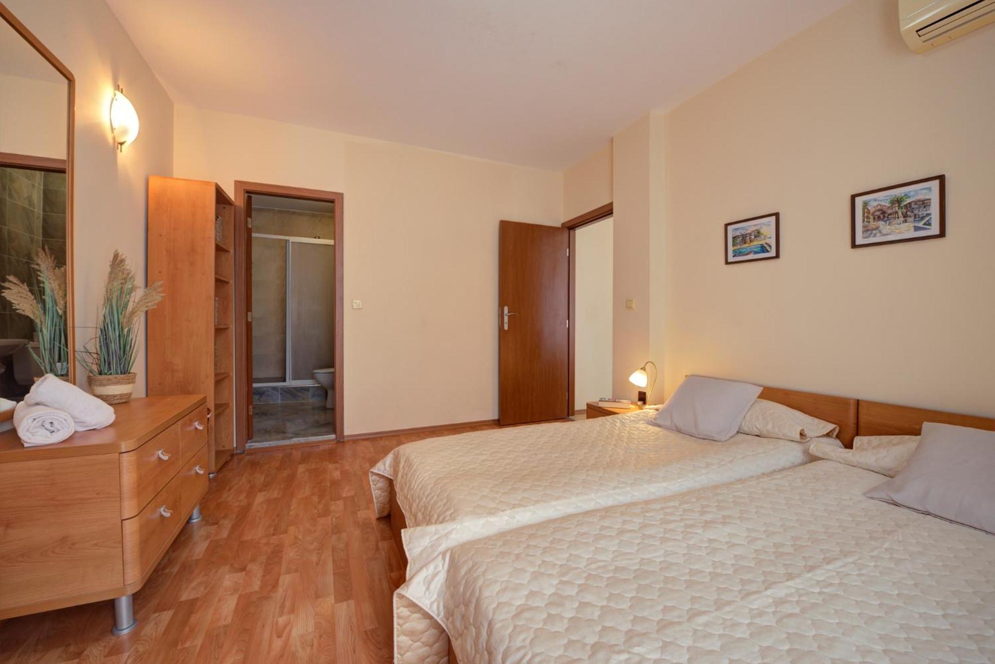 Elit 4 Apartments Сонячний Берег Екстер'єр фото