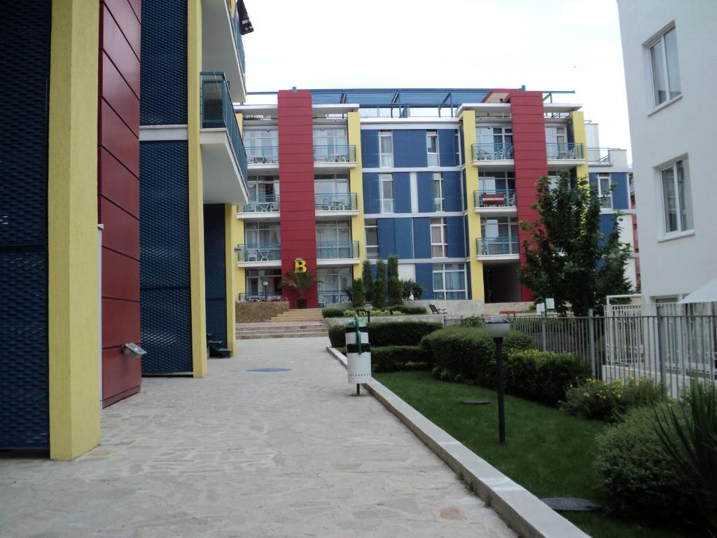 Elit 4 Apartments Сонячний Берег Екстер'єр фото