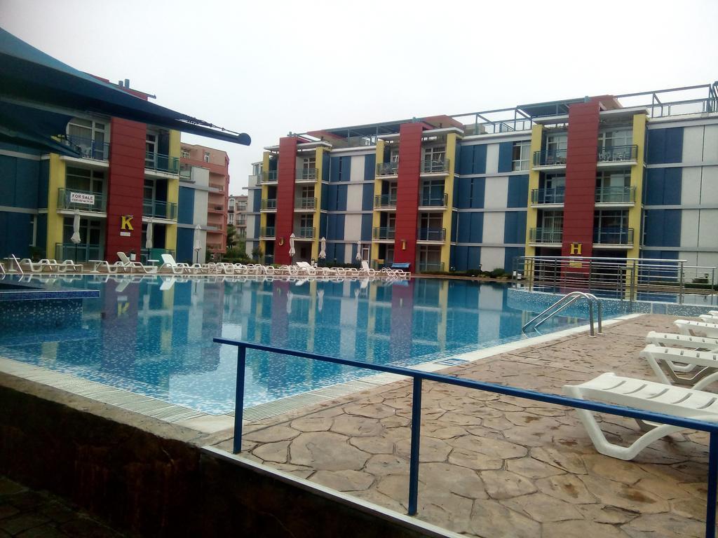 Elit 4 Apartments Сонячний Берег Екстер'єр фото
