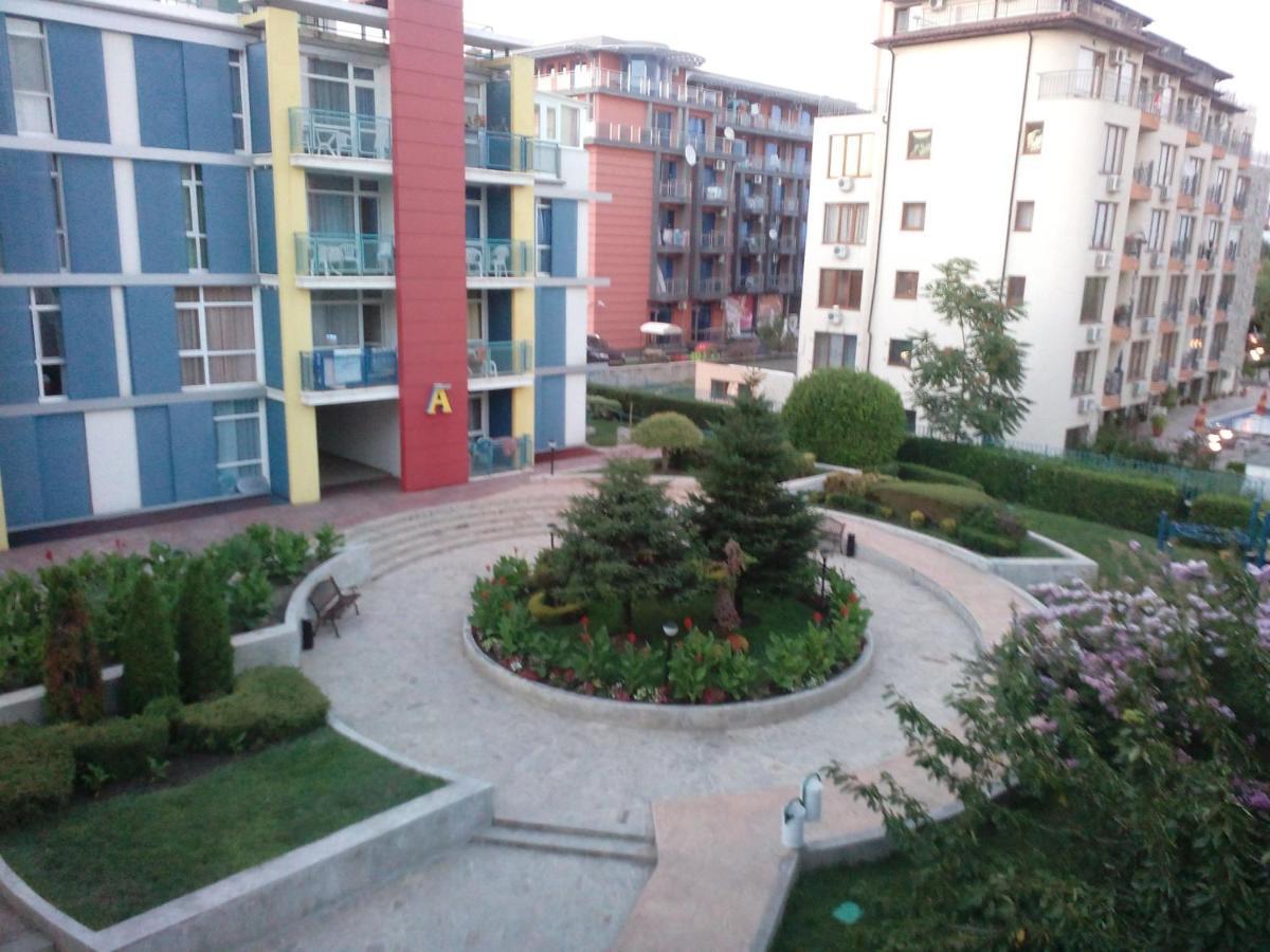 Elit 4 Apartments Сонячний Берег Екстер'єр фото
